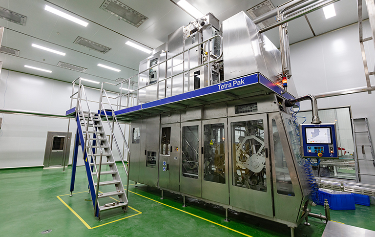 斥资1.5亿打造UHT超级工厂UHT与冷冻奶油两条自动化生产线